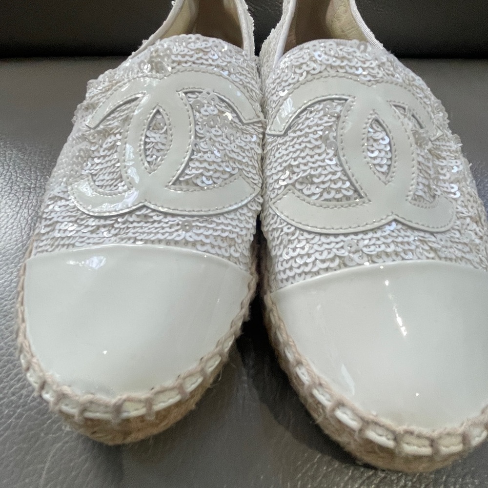 CHANEL White Espadrilles with Jute Sole